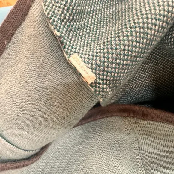 Athleta 1/3 Zip Mock Neck Pullover Sweater Size Medium - Picture 2 of 8